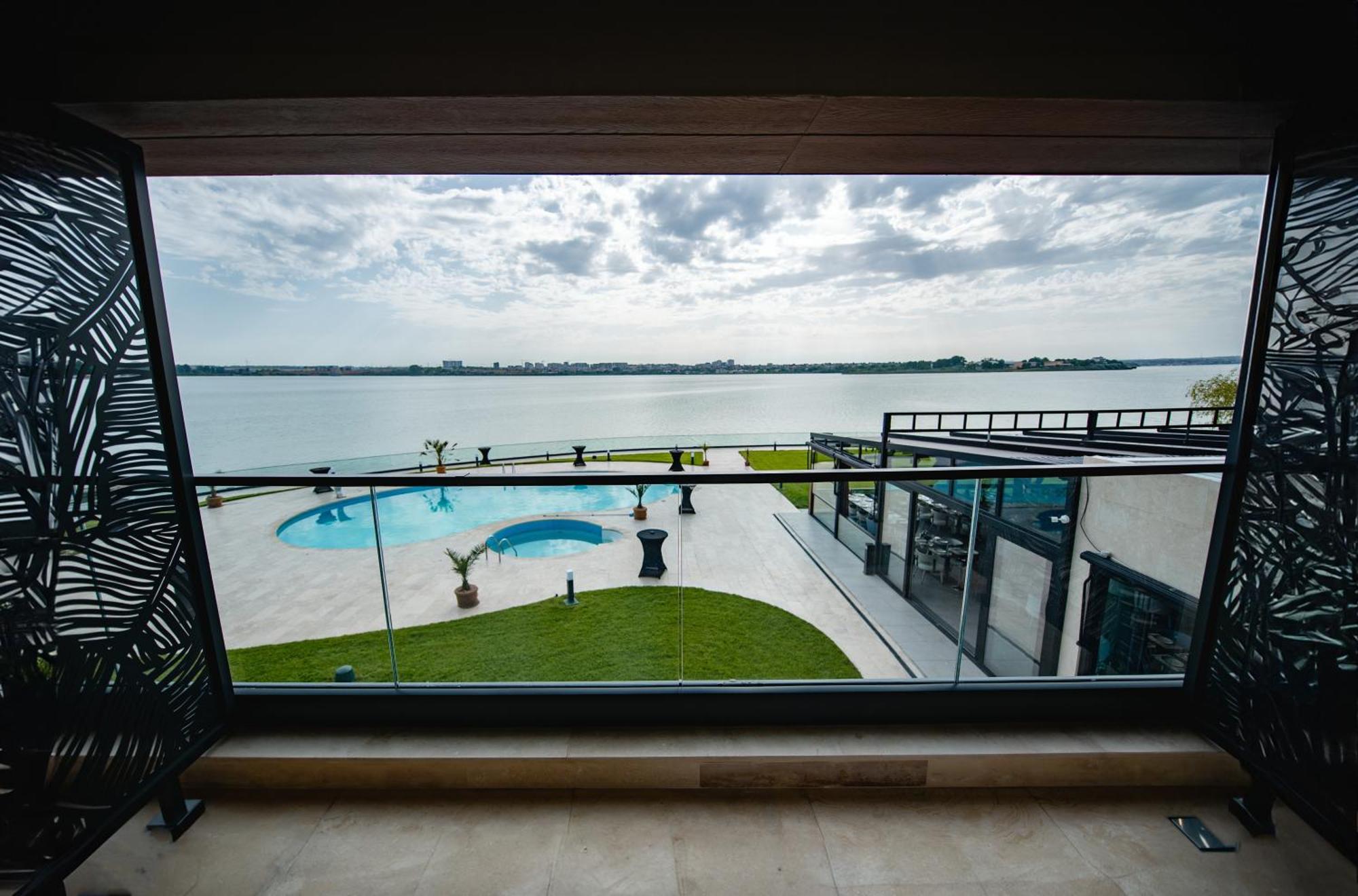 Belinda Hotel Mamaia Adults Only Екстер'єр фото