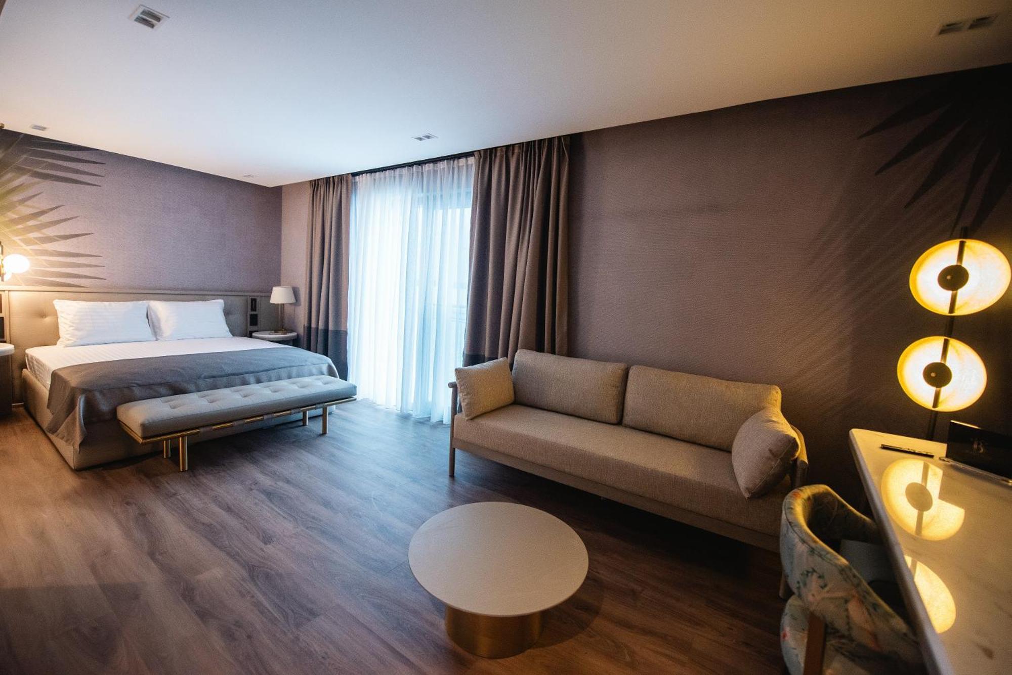 Belinda Hotel Mamaia Adults Only Екстер'єр фото