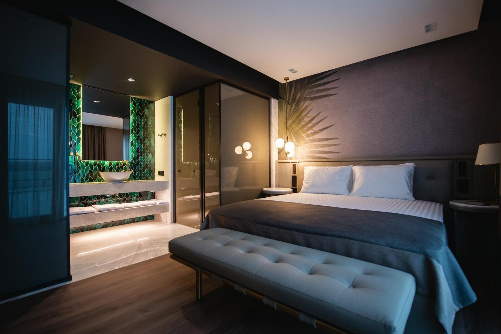 Belinda Hotel Mamaia Adults Only Екстер'єр фото