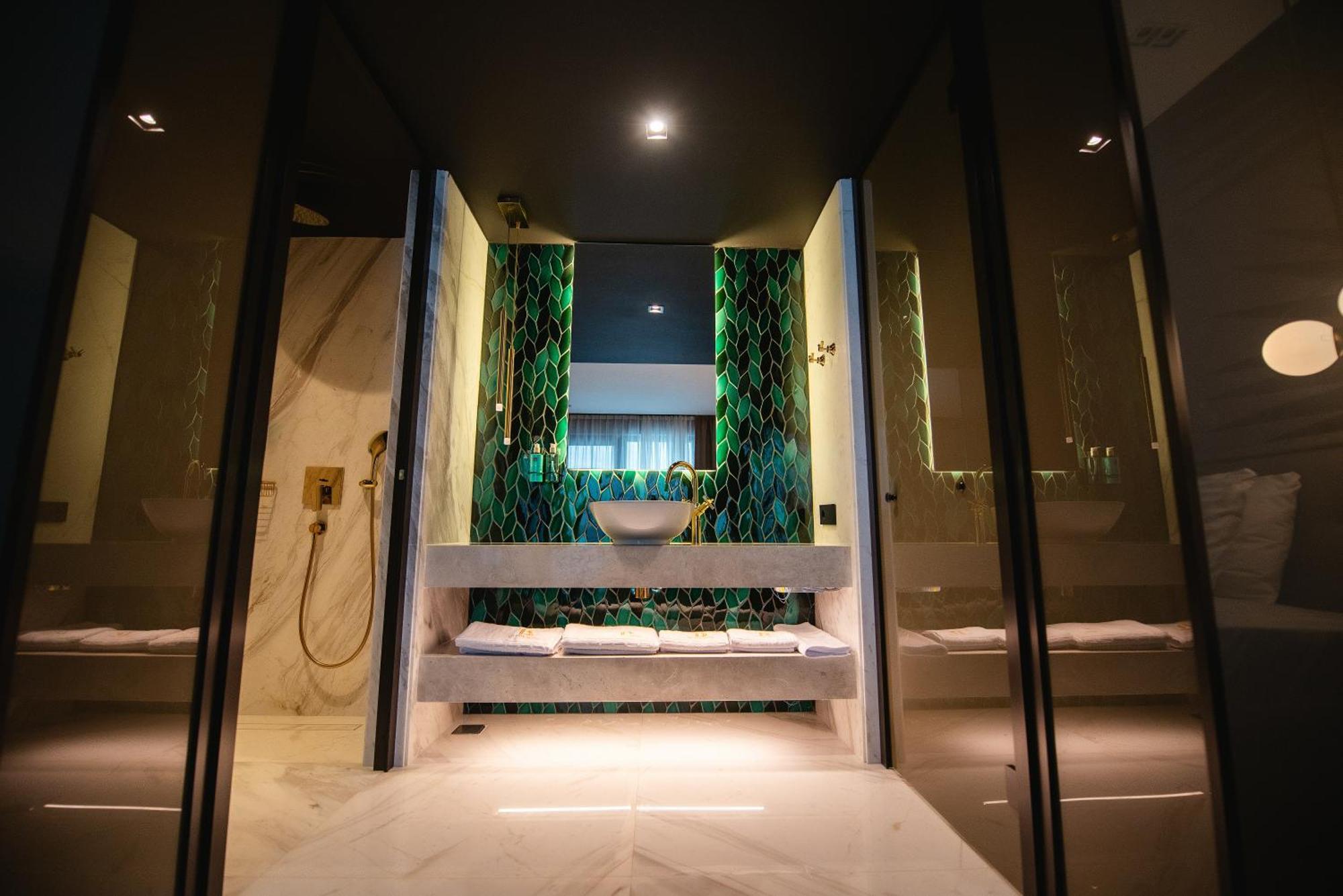 Belinda Hotel Mamaia Adults Only Екстер'єр фото