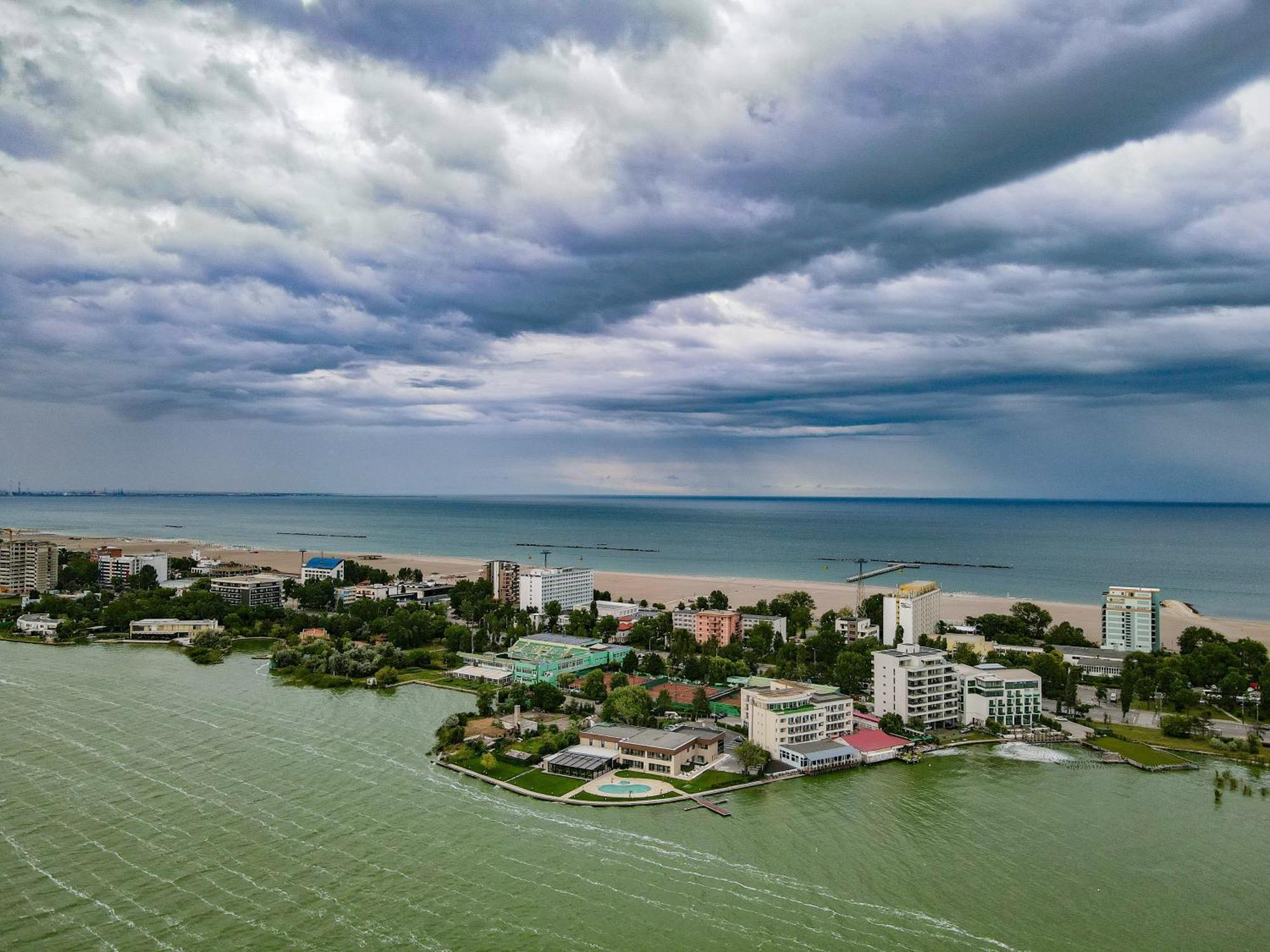 Belinda Hotel Mamaia Adults Only Екстер'єр фото